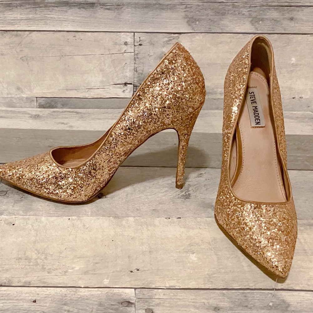 Steve Madden Gold Glitter Heels Size 7